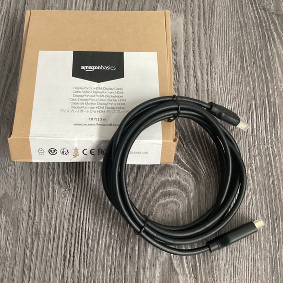 AmazonBasics DisplayPort to HDMI Display Cable - 10 Feet - Picture 6 of 7